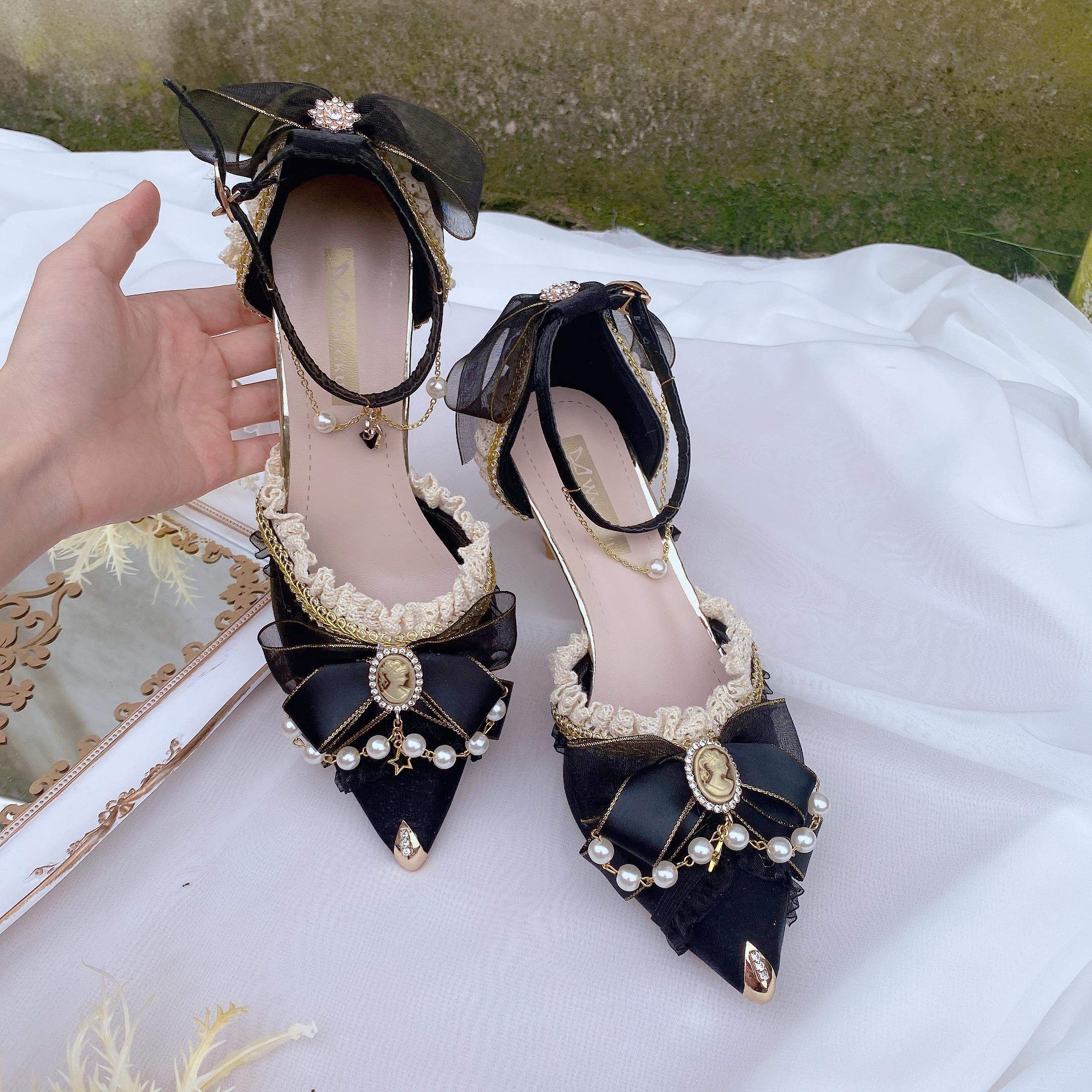 ANOSLU GROUP LIMITED